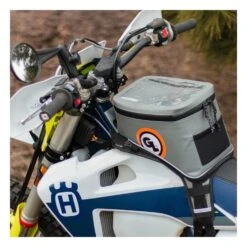 Giant Loop Fandango Tank Bag -Rev Zilla Shop giant loop fandango tank bag 4