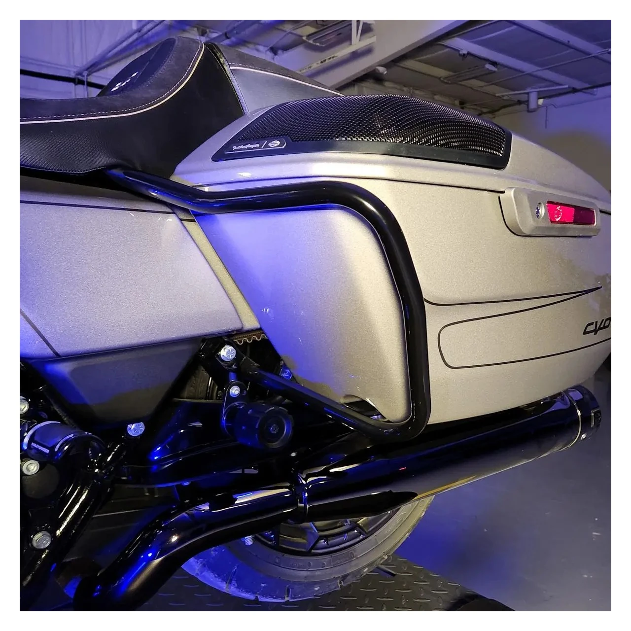 HogWorkz 7/8" Saddlebag Guards For Harley FLHX / FLTRX 2023-2025 9 HogWorkz 7/8" Saddlebag Guards For Harley FLHX / FLTRX 2023-2025 - Image 7