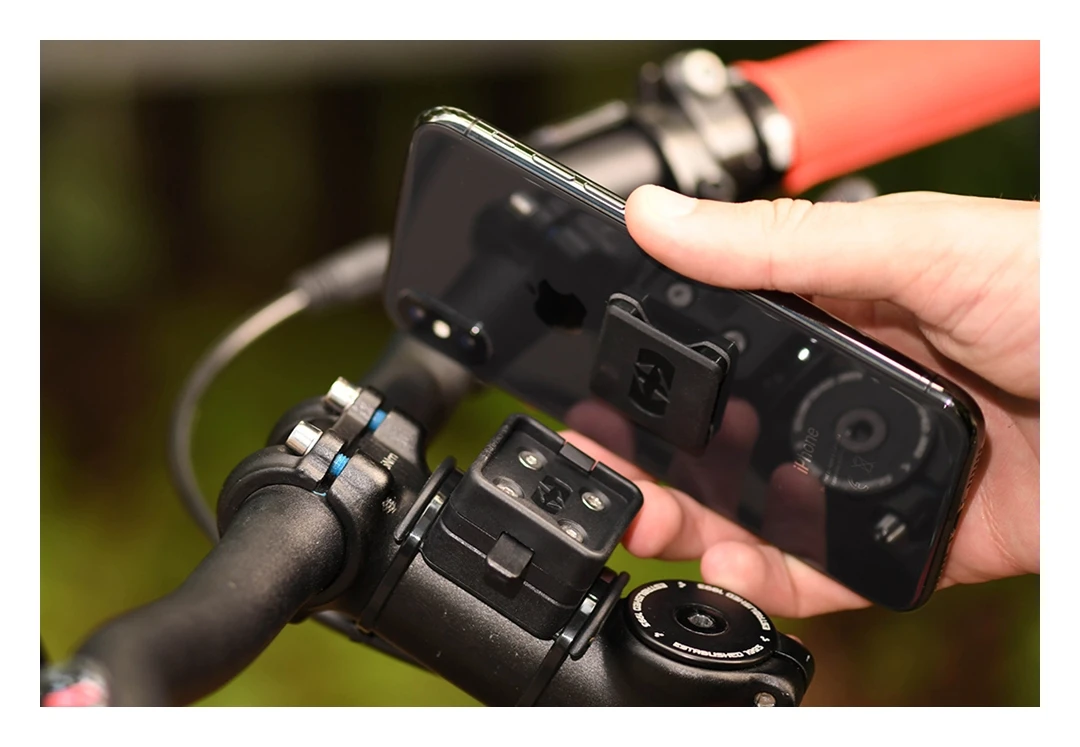 Oxford CLIQR Universal Bicycle Stem Phone Mount 7 Oxford CLIQR Universal Bicycle Stem Phone Mount - Image 5