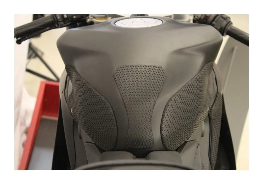 TechSpec Snake Skin Tank Pads Ducati 899 / 959 / 1199 / 1299 Panigale 6 TechSpec Snake Skin Tank Pads Ducati 899 / 959 / 1199 / 1299 Panigale - Image 4